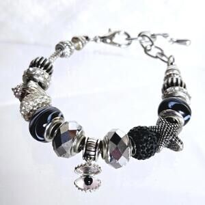 Gorgeous Silver Tone Black Faceted Glass Crystal 9" Beaded Clam Charm Bracelet